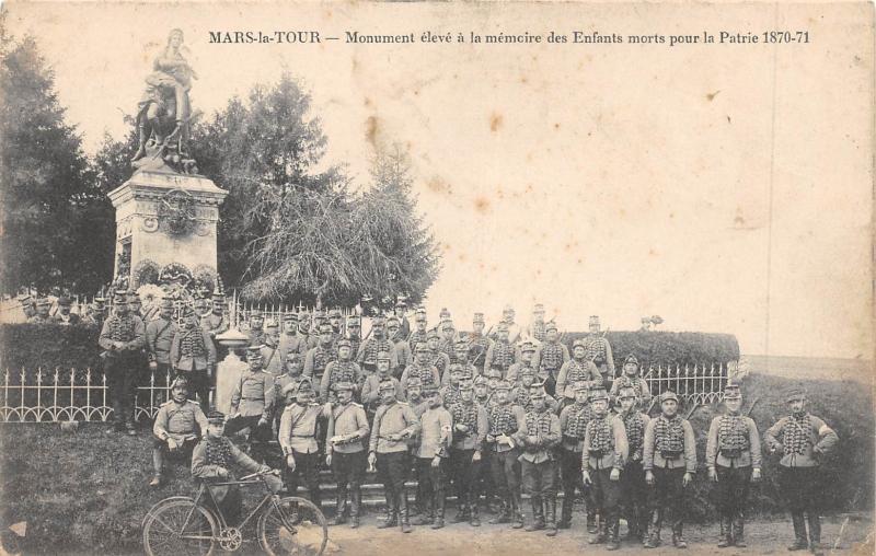 Carte postale ancienne Mars La Tour - Monument Leve A La Memoire Des Enfants Morts à Mars-la-Tour