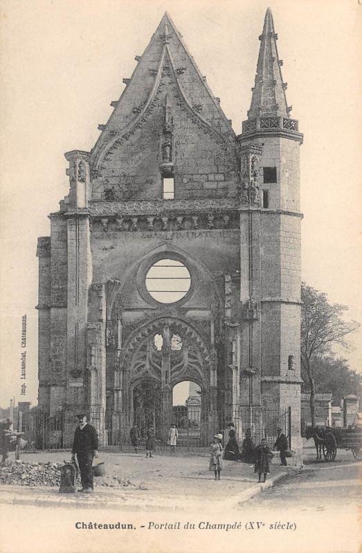 Carte postale ancienne Chateaudun - Portail De Champde à Châteaudun