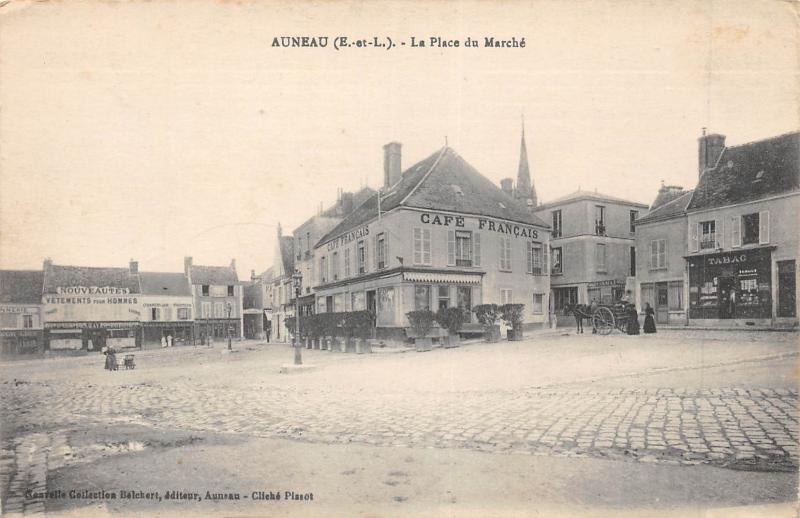 Carte postale ancienne Auneau - La Place Du Marche