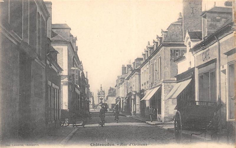 Carte postale ancienne Chateaudun - Rue D'Orleans à Châteaudun