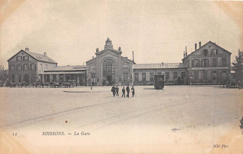Carte postale ancienne Soissons - La Gare à Soissons