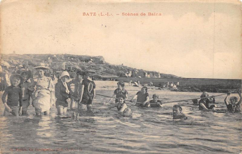 Carte postale ancienne Batz - Scenes De Bains
