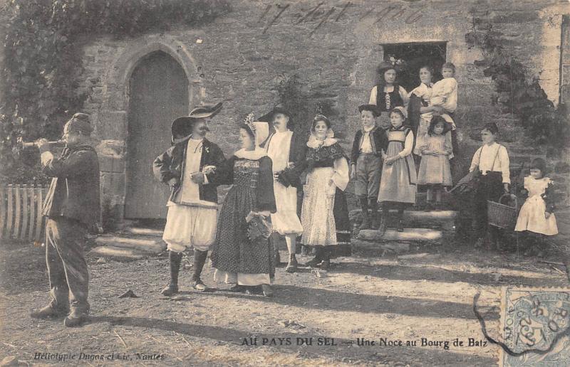 Carte postale ancienne Au Pays Du Sel - Une Noce Au Bourg De Batz