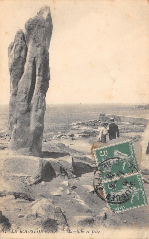 Carte postale ancienne Le Bourg De Batz - Manolithe Et Jetee