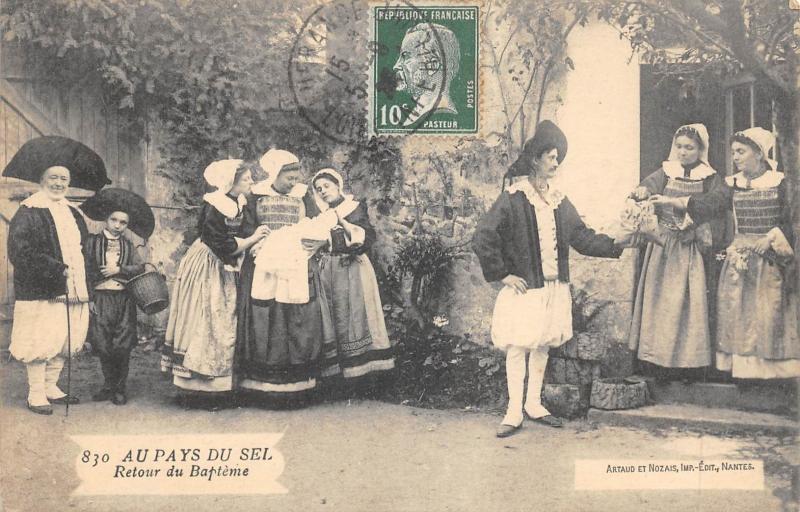 Carte postale ancienne Au Pays Du Sel - Retour Du Bapteme