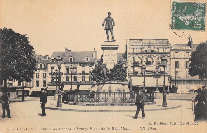 Carte postale ancienne Le Mans - Statue Chanzy - Place De La Republique au Mans