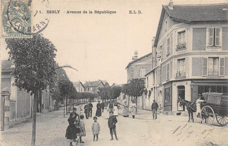 Carte postale ancienne Esbly - Avenue De La Republique à Esbly