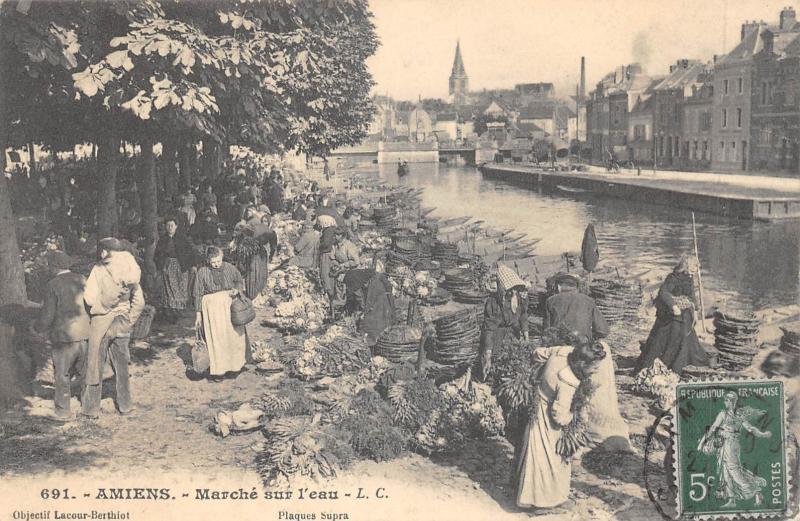 Carte postale ancienne Amiens - Marche Sur L'Eau à Amiens