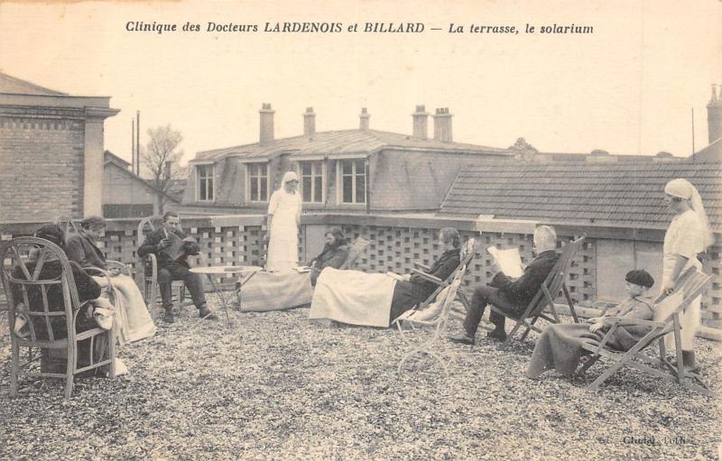 Carte postale ancienne Reims - Clinique Des Docteurs Lardenois Et Billard - La Terrasse Solarium à Reims