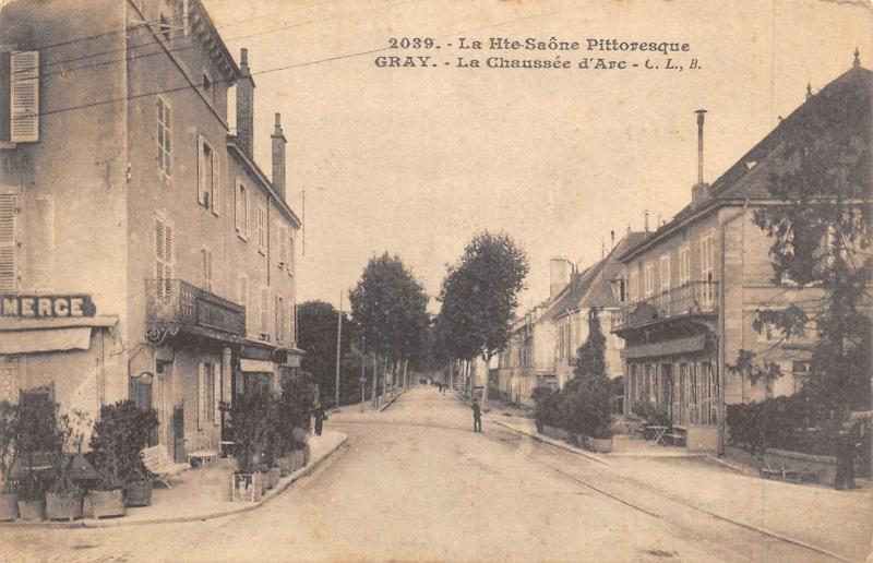 Carte postale ancienne Gray - La Chaussee D'Arc à Gray