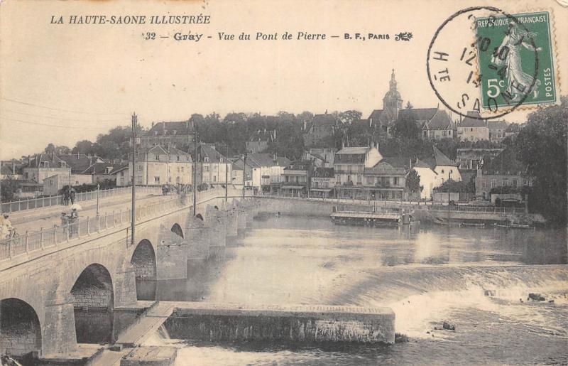 Carte postale ancienne Gray - Vue Du Pont De Pierre à Gray