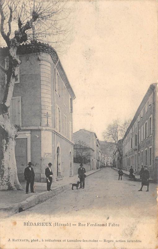 Carte postale ancienne Bedarieux - Rue Ferdinand Fabre à Bédarieux