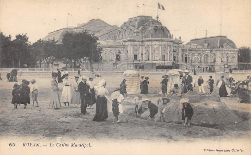 Carte postale ancienne Royan - Le Casino Municipal à Royan