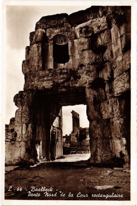 Carte postale ancienne Baalbeck Porte Nord de la Cour rectangulaire Lebanon