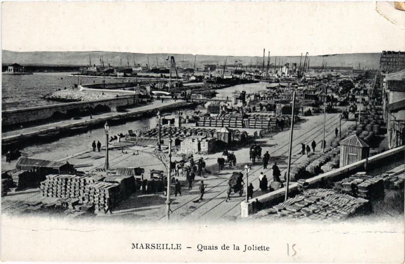 Carte postale ancienne Marseille Quais de la Joliette à Marseille