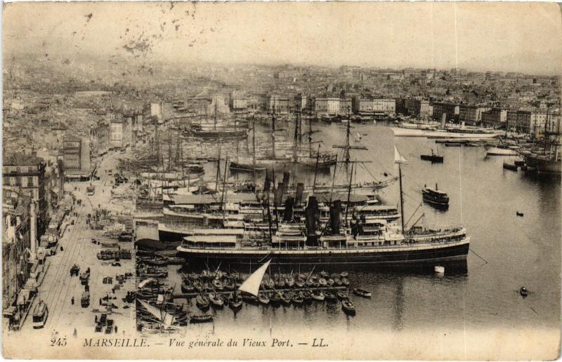 Carte postale ancienne Marseille vue generale du vieux port à Marseille