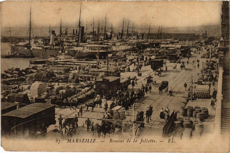 Carte postale ancienne Marseille Bassin de la Joliette à Marseille