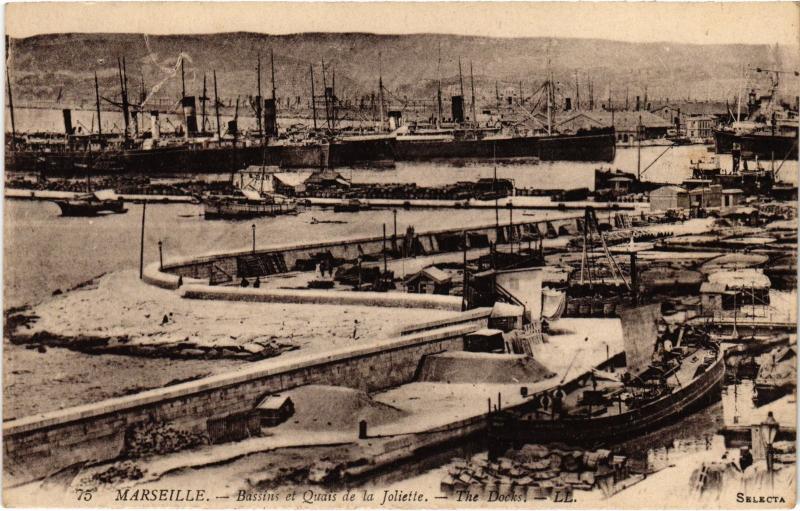 Carte postale ancienne Marseille Bassin de la Joliette à Marseille