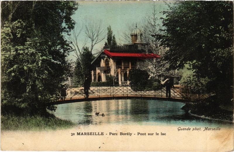 Carte postale ancienne Marseille Parc Borely Pont sur le Lac à Marseille