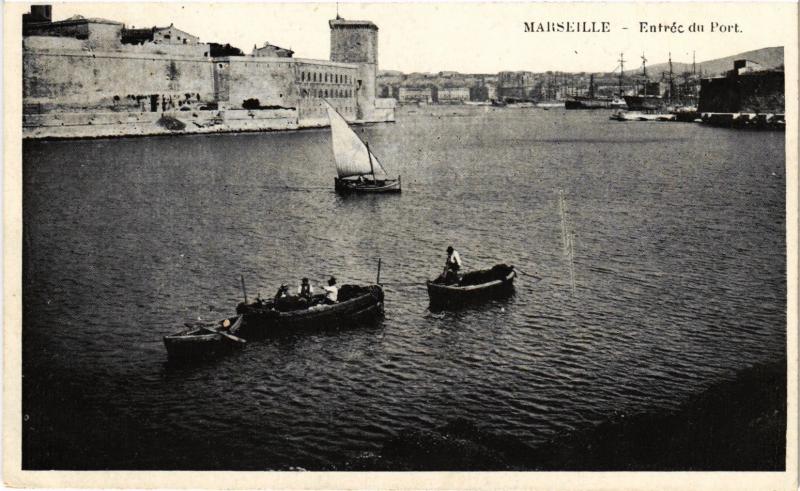 Carte postale ancienne Marseille entree du vieux port à Marseille