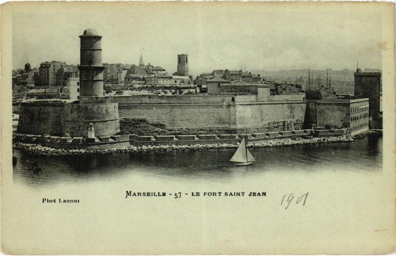 Carte postale ancienne Marseille Fort Saint-Jean à Marseille