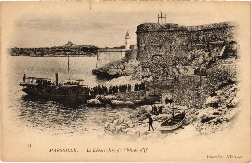Carte postale ancienne Marseille Debarcadere du Chateau d'If à Marseille