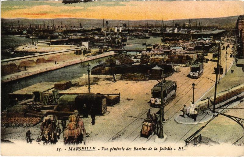 Carte postale ancienne Marseille vue generale des Bassins de la Joliette à Marseille