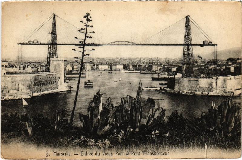 Carte postale ancienne Marseille entree du vieux port à Marseille