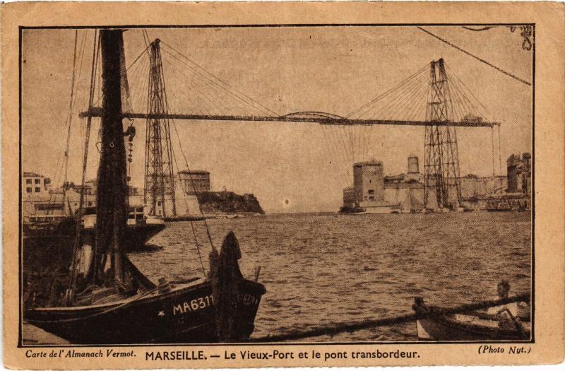 Carte postale ancienne Marseille le port et Pont Transbordeur à Marseille