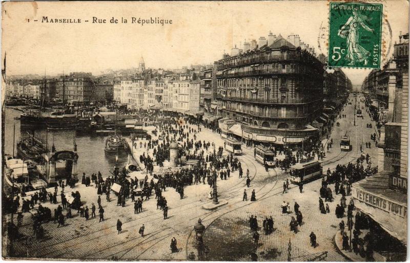 Carte postale ancienne Marseille Rue de la Republique à Marseille