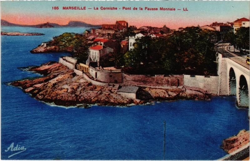 Carte postale ancienne Marseille la Corniche à Marseille