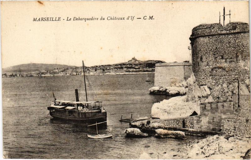 Carte postale ancienne Marseille Debarcadere du Chateau d'If à Marseille