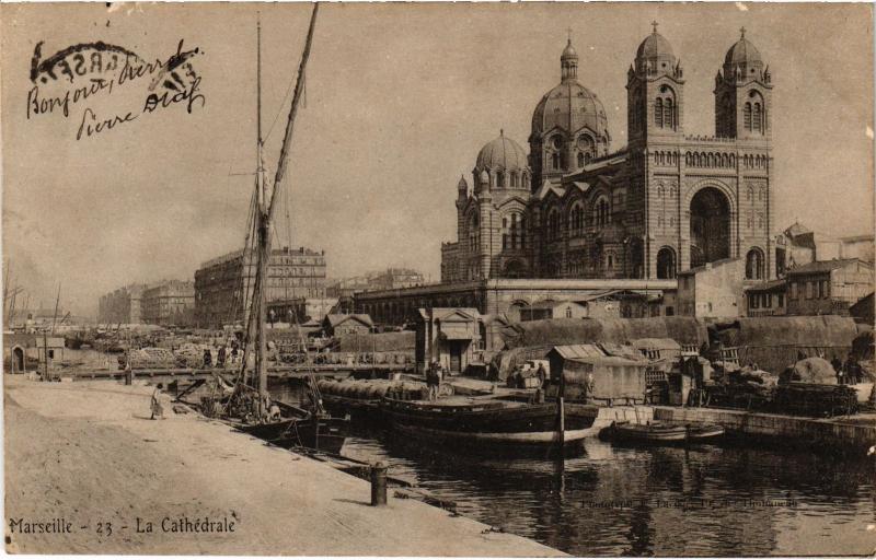 Carte postale ancienne Marseille la cathedrale à Marseille