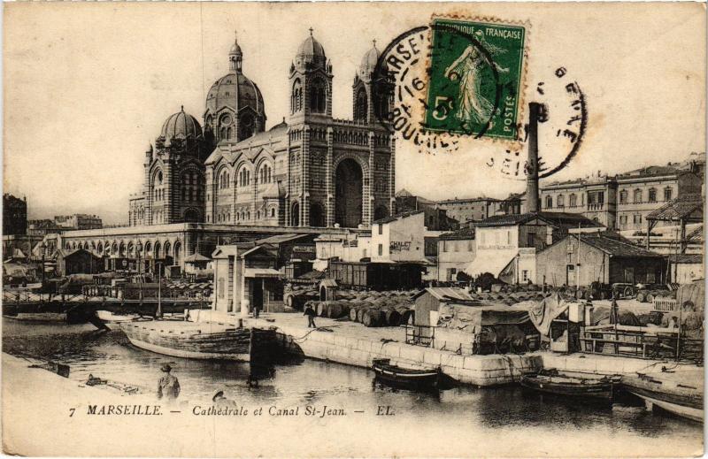 Carte postale ancienne Marseille la cathedrale et Canal Saint-Jean à Marseille