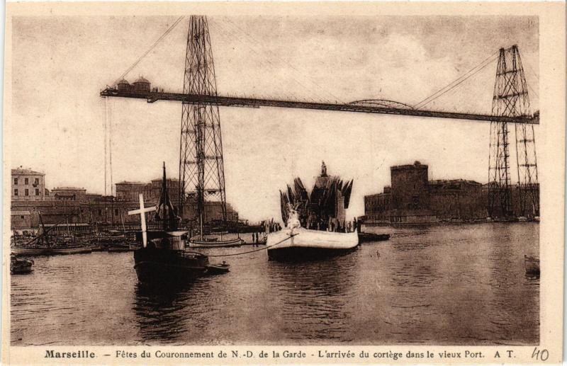 Carte postale ancienne Marseille Notre Dame de la Garde Fetes du Couronnement à Marseille