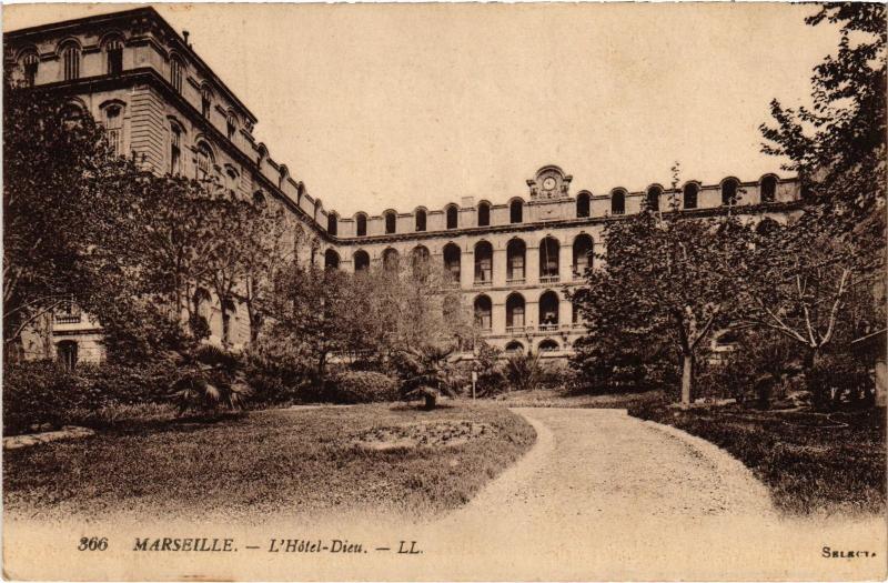 Carte postale ancienne Marseille Hotel Dieu à Marseille