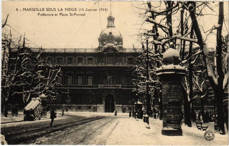 Carte postale ancienne Marseille Prefecture et Place Saint-Ferreol à Marseille