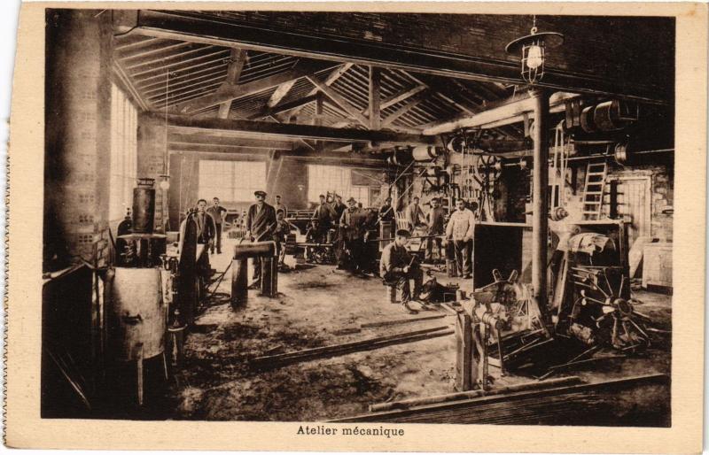 Carte postale ancienne Marseille Atelier mecanique à Marseille