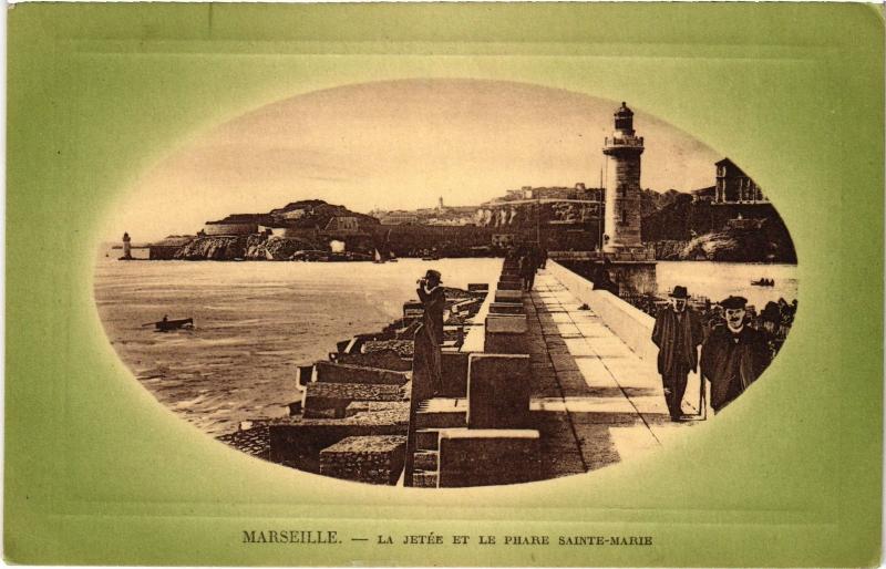 Carte postale ancienne Marseille la Jetee et le Phare Sainte-Marie à Marseille