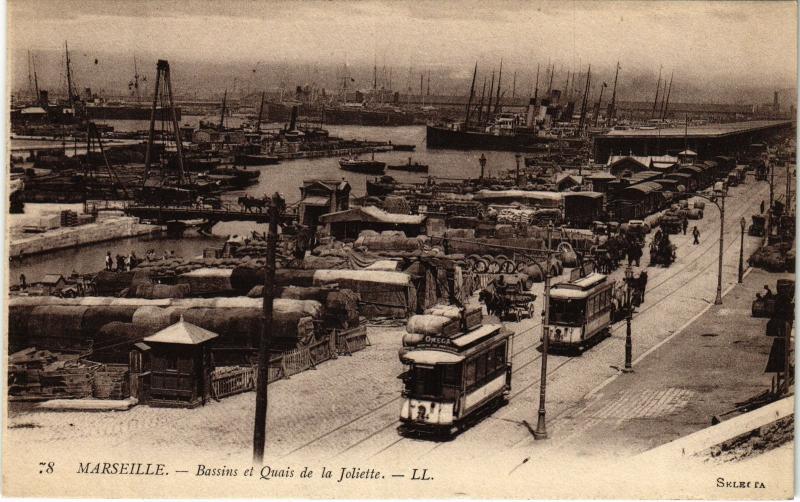 Carte postale ancienne Marseille Bassin de la Joliette à Marseille