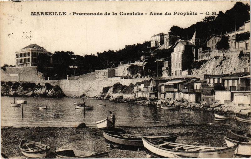 Carte postale ancienne Marseille Promenade de la Corniche à Marseille