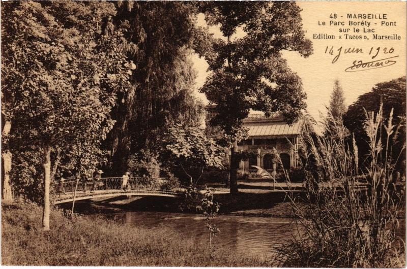 Carte postale ancienne Marseille Parc Borely Pont sur le lac à Marseille