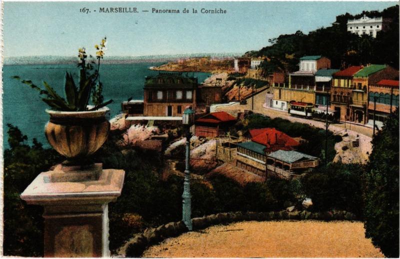 Carte postale ancienne Marseille panorama de la Corniche à Marseille