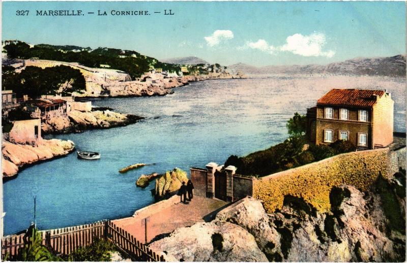 Carte postale ancienne Marseille panorama de la Corniche à Marseille