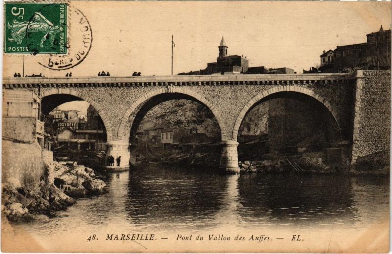 Carte postale ancienne Marseille interieur du Vallon des Auffes à Marseille