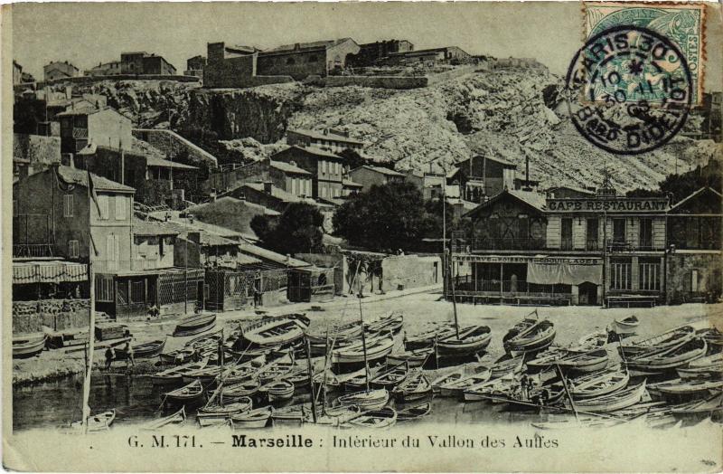 Carte postale ancienne Marseille Vallon des Auffes à Marseille