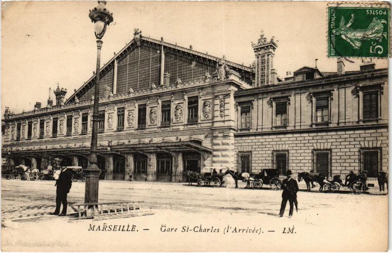 Carte postale ancienne Marseille Gare Saint-Charles à Arles