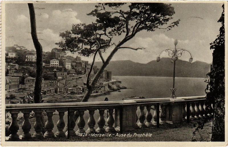 Carte postale ancienne Marseille le Prophete à Marseille