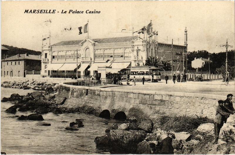 Carte postale ancienne Marseille Place Casino à Marseille