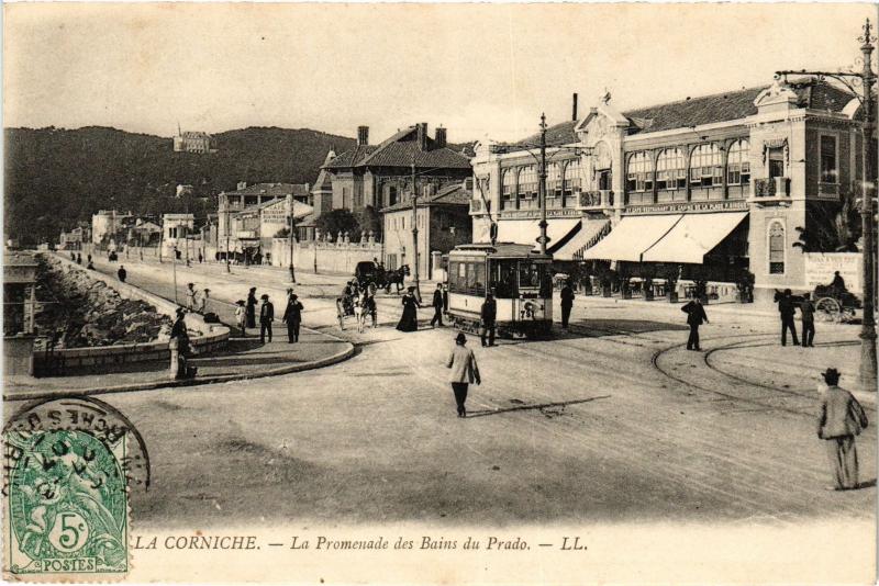 Carte postale ancienne Marseille Promenade des Bains du Prado à Marseille